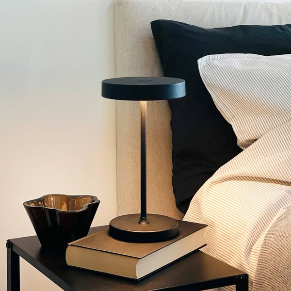 Dyberg Larsen Lampa stołowa LED Starlight, możliwość ściemniania, czarny, salon / jadalnia, metal, skandynawski