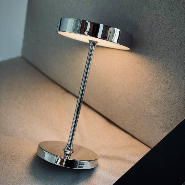 Dyberg Larsen Lampa stołowa LED Starlight, możliwość ściemniania, chromowy / srebrny, salon / jadalnia, metal, skandynawski