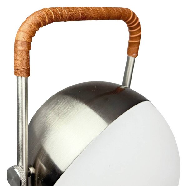 Dyberg Larsen Lampka stołowa LED Mova, brązowa, IP44 możliwość ściemniania, chromowy / srebrny, salon / jadalnia, metal, skandynawski