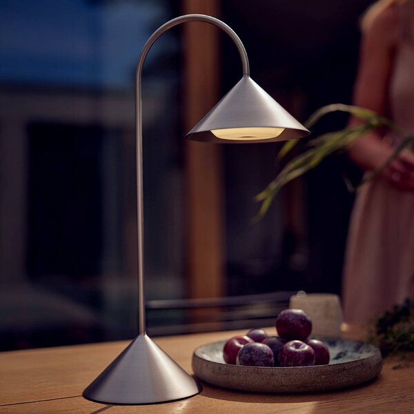 FRANDSEN lampa stołowa LED Grasp, stal nierdzewna, wysokość 47 cm możliwość ściemniania, aluminiowy / szary / cynkowy, stal szlachetna, design