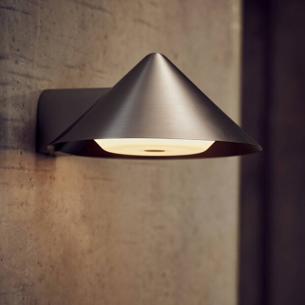 FRANDSEN Kinkiet Grasp, możliwość ściemniania, aluminiowy / szary / cynkowy, salon / jadalnia, stal szlachetna, design