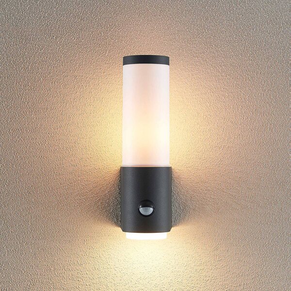 Lampa zewnętrzna z czujnikiem ruchu Okari Lindby, czarny, aluminium, nowoczesny