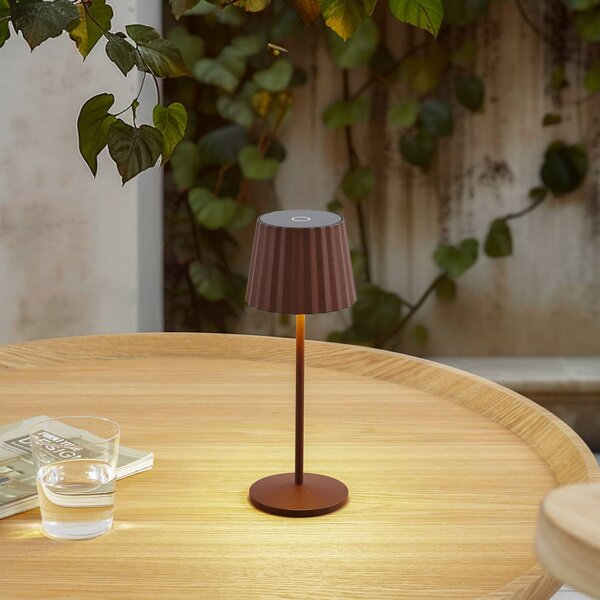 Lindby lampa stołowa LED Esali, rdzawobrązowa, IP65 Esali Lindby, możliwość ściemniania, brązowy / rdzawy, salon / jadalnia, aluminium, nowoczesny