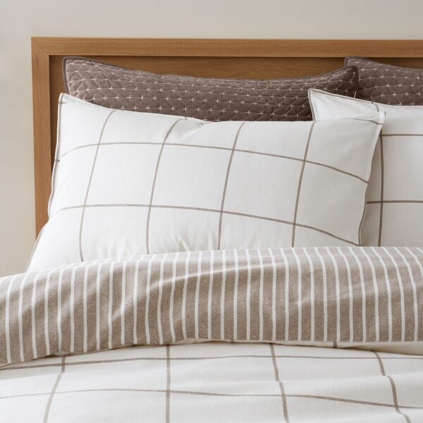 Kremowa/szarobrązowa flanelowa pościel dwuosobowa 200x200 cm Brushed Regal Check – Bianca