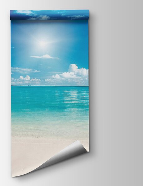 Fototapeta Błękitne niebo z chmurami i piaszczysta plaża, Fototapety Morze i Plaża, Popularne Fototapety, u52628 - Tapeko.pl