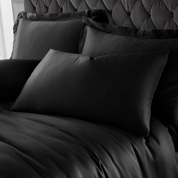 Czarna satynowa pościel jednoosobowa 135x200 cm Silky Soft – Catherine Lansfield