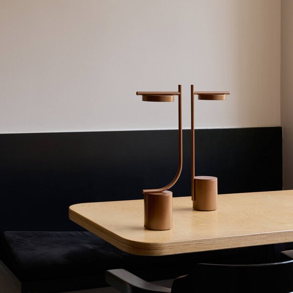 GRUPA Lampa stołowa LED na akumulator Grupa Igram, kolor brązowy, 40 cm, IP44 możliwość ściemniania, brązowy / mosiężny, salon / jadalnia, metal, design