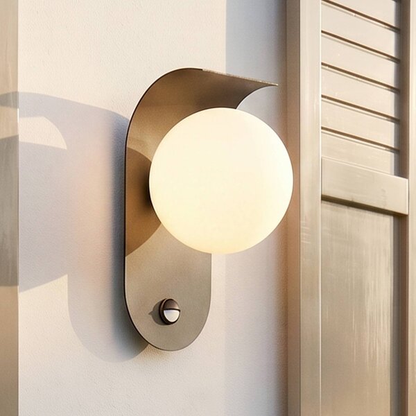 Lampa zewnętrzna z czujnikiem ruchu Lacie Lindby, czarny, aluminium, nowoczesny