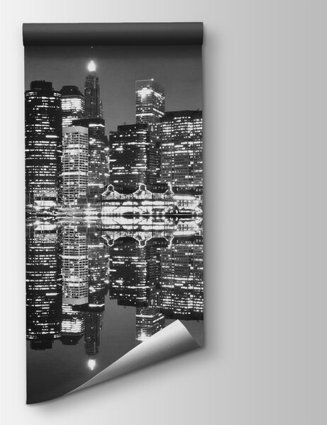 Fototapeta Panorama miasta nocą ze światłami odbijającymi się w wodzie, Fototapety Architektura, Popularne Fototapety, u56970 - Tapeko.pl
