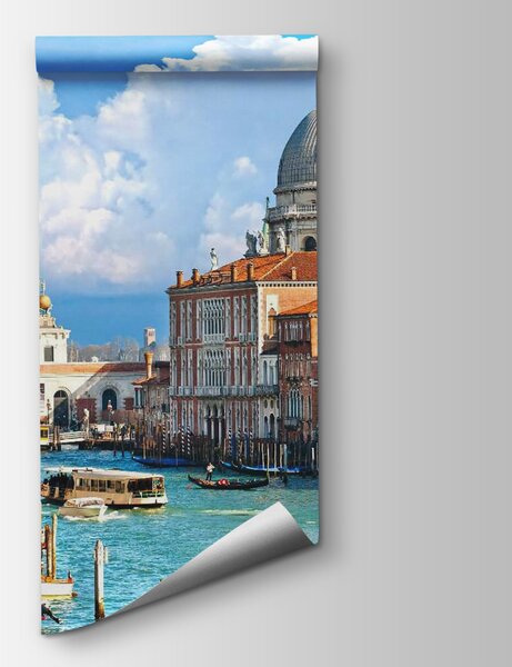 Fototapeta Droga wodna z łodziami i budynkami w tle, Fototapety Architektura, Popularne Fototapety, u58103 - Tapeko.pl