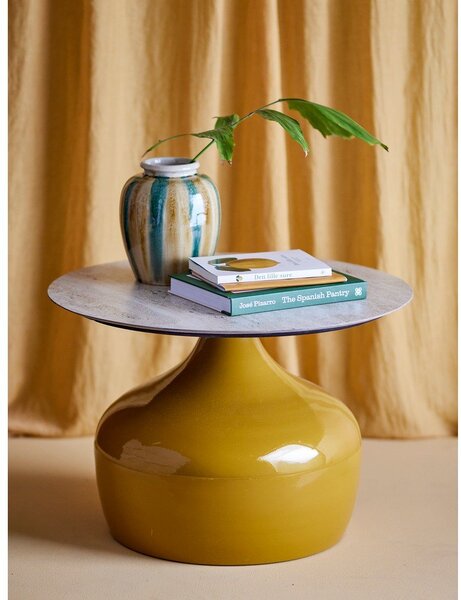 Żółty okrągły stolik z ceramicznym blatem ø 60 cm Lecco – Bloomingville
