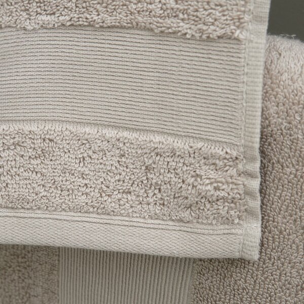 Beżowy bawełniany ręcznik kąpielowy frotte 70x120 cm Anti-Bacterial – Catherine Lansfield