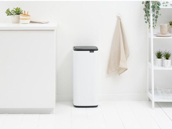 Biały stalowy kosz na śmieci otwierany na dotyk 30 l Bo Touch – Brabantia