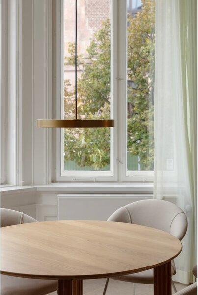 Lampa wisząca LED w kolorze złota z metalowym kloszem ø 43 cm Asteria Medium – UMAGE