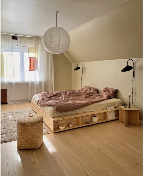 Łóżko dwuosobowe z drewna sosnowego ze stelażem 140x200 cm Ziggy – Karup Design