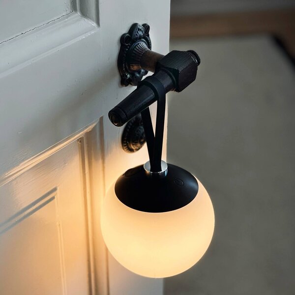 Dyberg Larsen Lampa dekoracyjna LED na akumulator Odin, czarno-biała, IP44 możliwość ściemniania, czarny, tworzywo sztuczne, nowoczesny