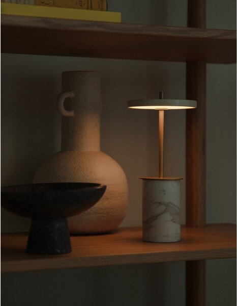 Kremowa marmurowa lampa stołowa LED ze ściemniaczem i metalowym kloszem (wysokość 25,5 cm) Asteria Move Mini – UMAGE