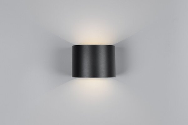 Lampa zewnętrzna ścienna LED z czujnikiem ruchu na USB (wysokość 10 cm) Genie – Reality