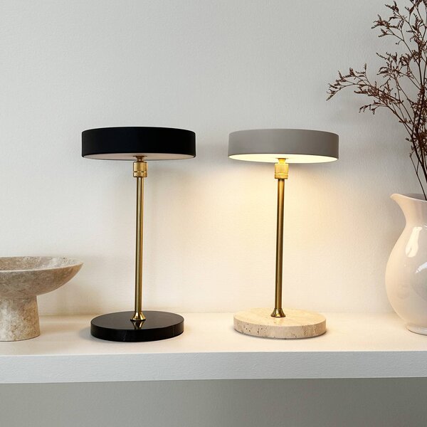 Dyberg Larsen Lampa stołowa design Moonlight, możliwość ściemniania, kremowy / amber, salon / jadalnia, kamień, design