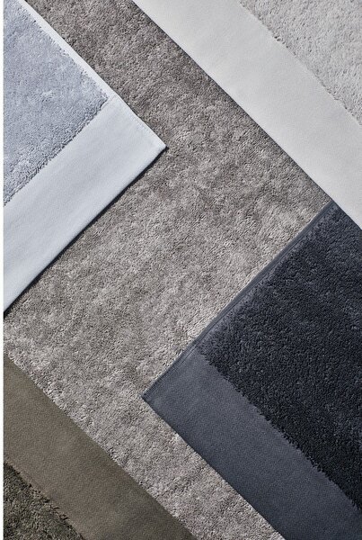 Kremowy bawełniany ręcznik frotte 50x100 cm Riva – Blomus