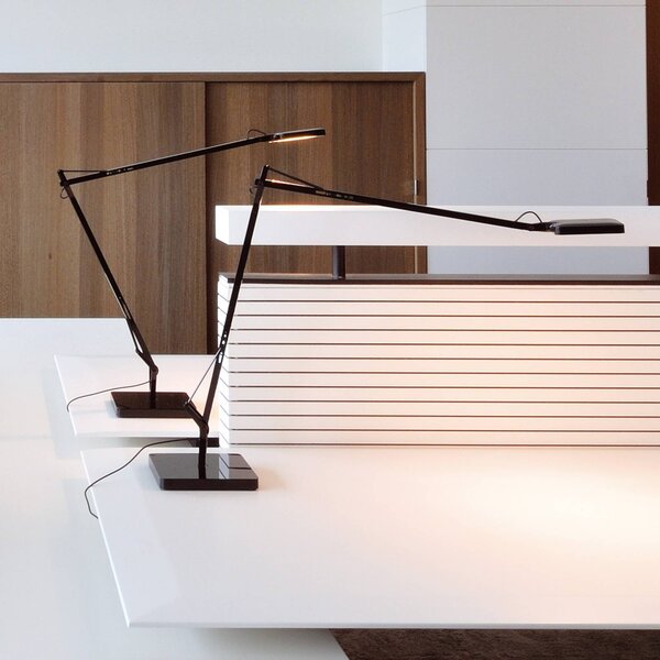 FLOS Lampa stołowa LED KELVIN, czarny, biuro, aluminium, design
