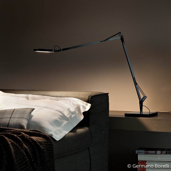 FLOS Lampa stołowa LED KELVIN, czarny, biuro, aluminium, design