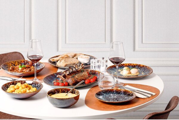 Brązowy głęboki porcelanowy talerz ø 21 cm Resto – BonBistro