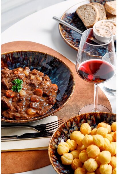 Brązowy głęboki porcelanowy talerz ø 21 cm Resto – BonBistro