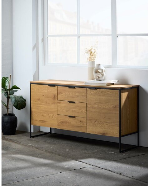 Komoda w dekorze dębu w naturalnym kolorze 155x81x45 cm Cesura – Unique Furniture