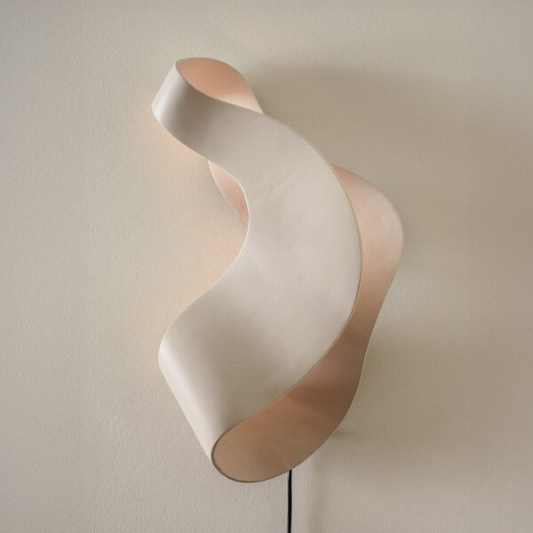 Lampa Ścienna ferm LIVING, OYSTER, ściemnialny, beżowy, salon, aluminium, design