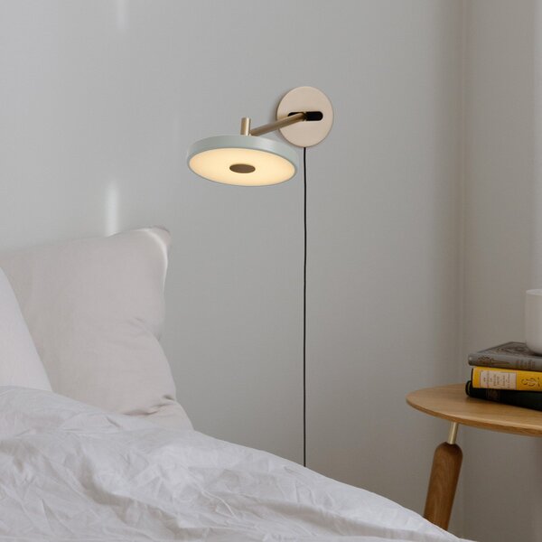 Lampa Ścienna UMAGE, Asteria Long, ściemnialny, złoty | mosiężny, salon, metal, design