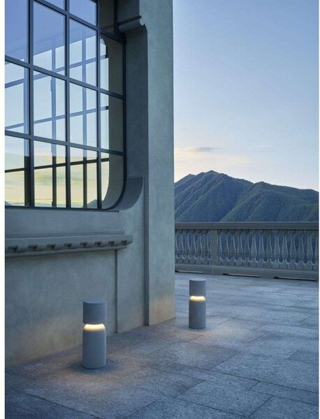 Zewnętrzna Lampa Luceplan, ściemnialny, szary, taras, beton