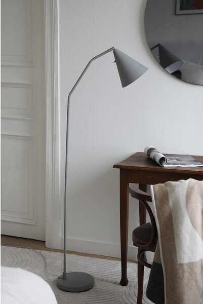 Szara lampa stojąca LED ze ściemniaczem i metalowym kloszem (wysokość 144 cm) Funil – Markslöjd