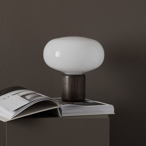 Lampa Stołowa New Works, Karl-Johan, ściemnialny, drewniany, salon, drewno, design