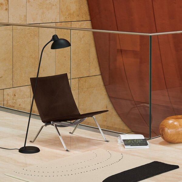Lampa Podłogowa FRITZ HANSEN, Kaiser Idell 6556-F, czarny, salon, metal, design