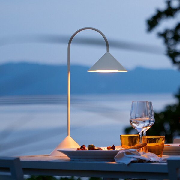 Zewnętrzna Lampa FRANDSEN, Grasp, ściemnialny, biały, balkon, metal, design