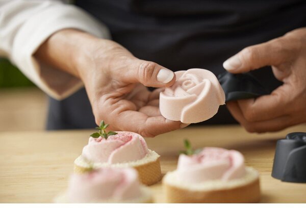 Silikonowe formy do pieczenia muffinów zestaw 6 szt. ø 7 cm Rose – Blomsterbergs