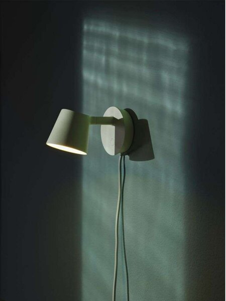 Lampa Ścienna Muuto, ściemnialny, zielony, salon, aluminium