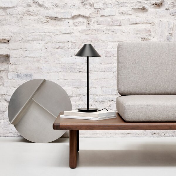 Lampa Stołowa Louis Poulsen, Keglen, ściemnialny, czarny, salon, metal, design