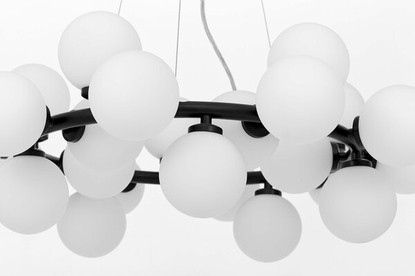 LAMPA WISZĄCA SUFITOWA NOWOCZESNA CZARNA BIAŁE KULE MARSIADA 25
