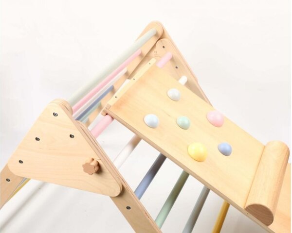 Drewniany trójkąt Piklera MONTY, 59 cm, z deską Montessori, wielokolorowy ELIS design