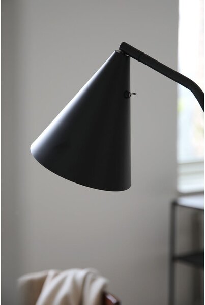 Czarna lampa stojąca LED ze ściemniaczem i metalowym kloszem (wysokość 144 cm) Funil – Markslöjd