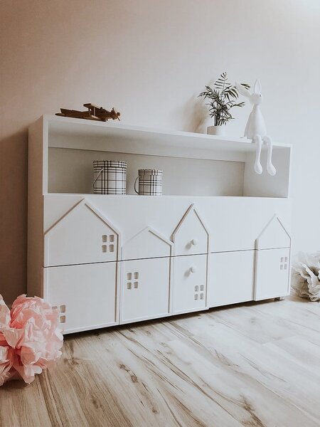Solidna Komoda dziecięca z szufladami i mini domkami Miasto