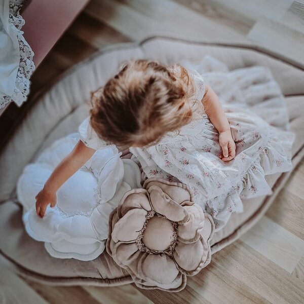 Lniany kwiatek dekoracyjny naturalny – ozdoba ścienna 100% len