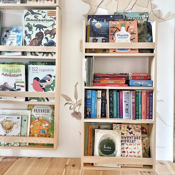 Drewniany regał biblioteczka dla dzieci