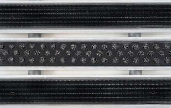 Clean Rubber - Scrub 80 x 100 cm - wycieraczka aluminiowa z profilem najazdowym 17 mm czarny