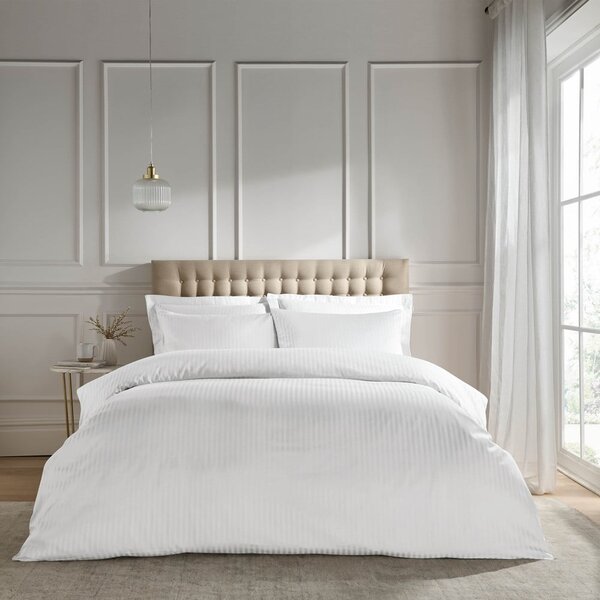 Adamaszkowe poszewki na poduszki zestaw 2 szt. 50x75 cm Satin Stripe – Catherine Lansfield