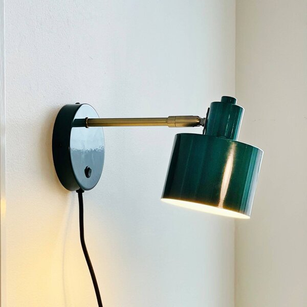 Dyberg Larsen Lampa ścienna Ocean, ciemnozielony, wysięg 30 cm Ocean, zielony, salon / jadalnia, metal, design