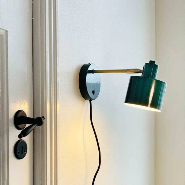 Dyberg Larsen Lampa ścienna Ocean, ciemnozielony, wysięg 30 cm Ocean, zielony, salon / jadalnia, metal, design