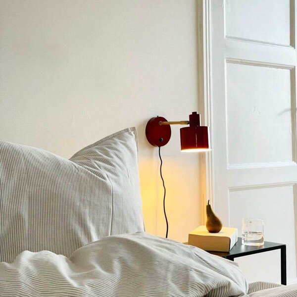 Dyberg Larsen Lampa ścienna Ocean, ciemnoczerwona, wysięg 30 cm Ocean, czerwony, salon / jadalnia, metal, design